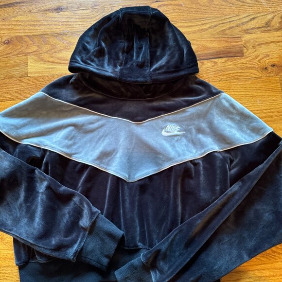 Nike Velour Cropped Hoodie - Picture 3 of 3